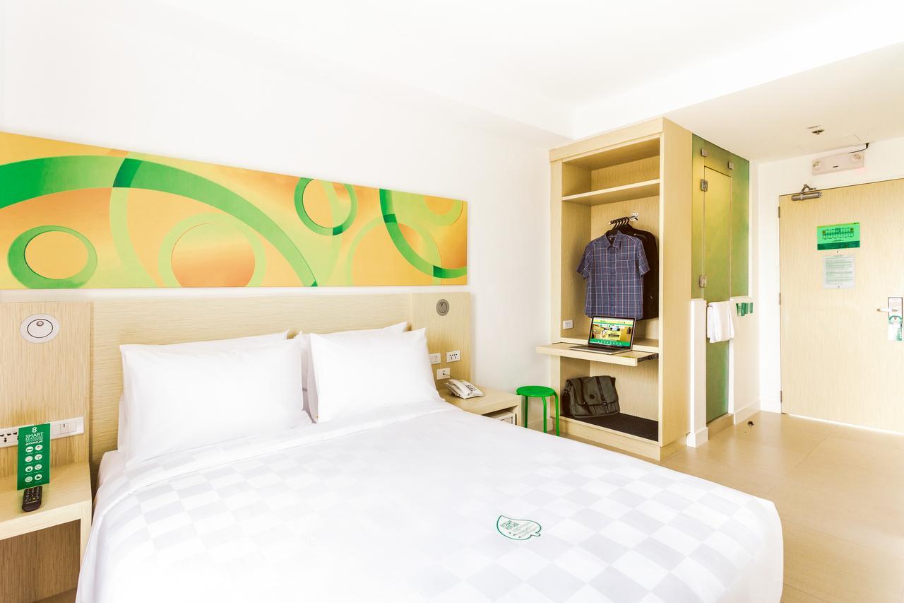 Go Hotels Cubao Quezon City Bagian luar foto
