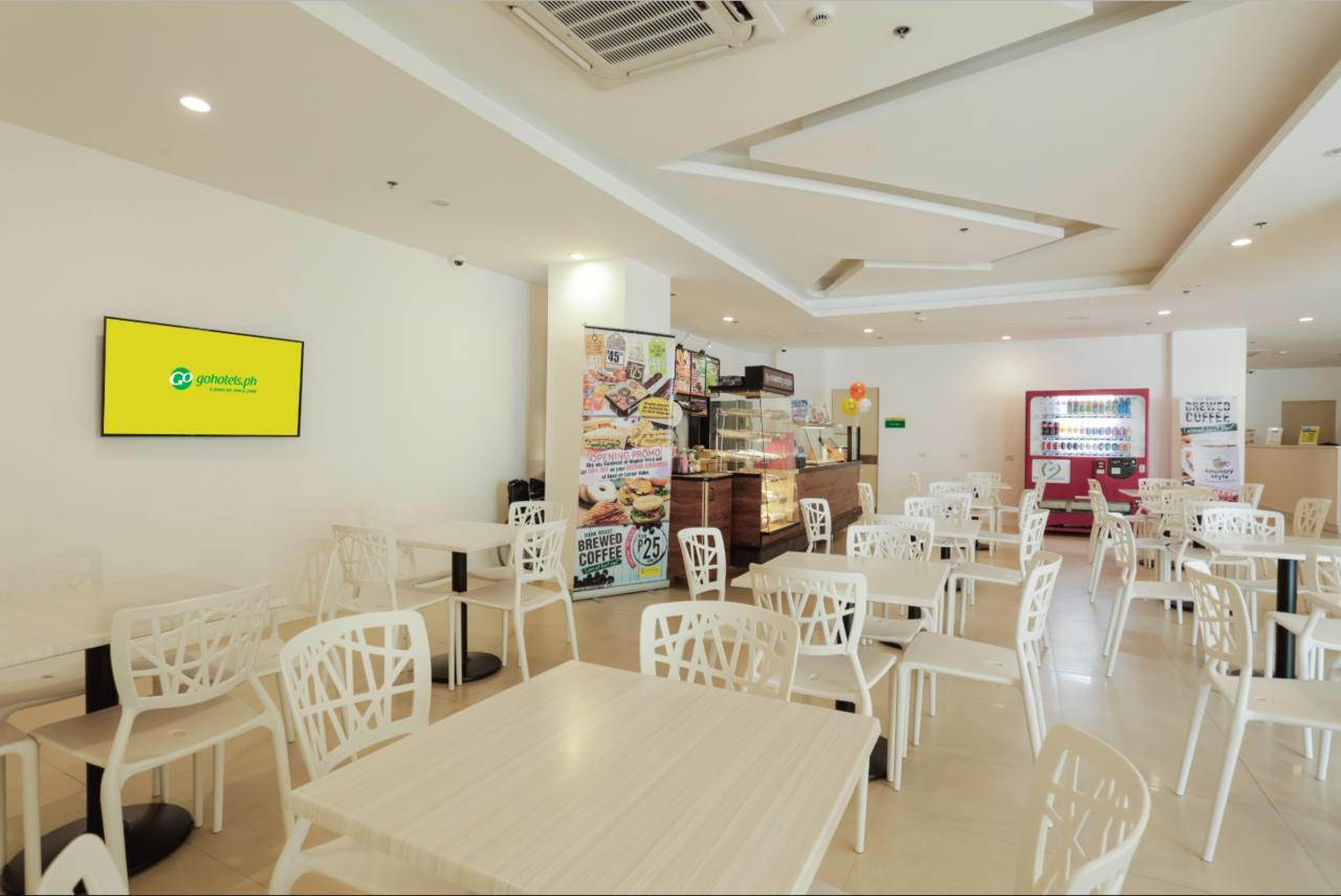 Go Hotels Cubao Quezon City Bagian luar foto